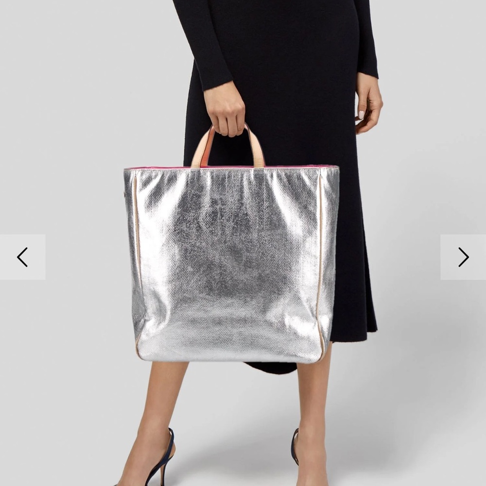 MZ WallaceTote with Pink Interior 💄💋